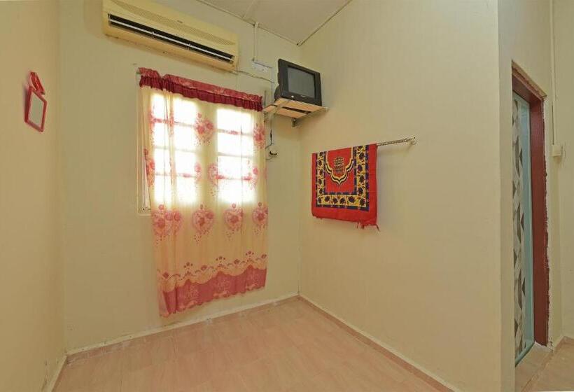 호텔 Oyo 90689 Chalet Kak Siti