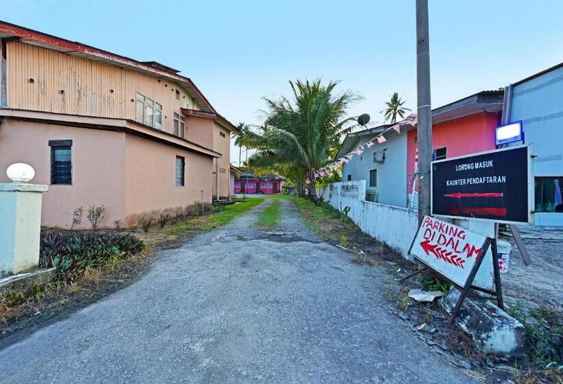 호텔 Oyo 90689 Chalet Kak Siti