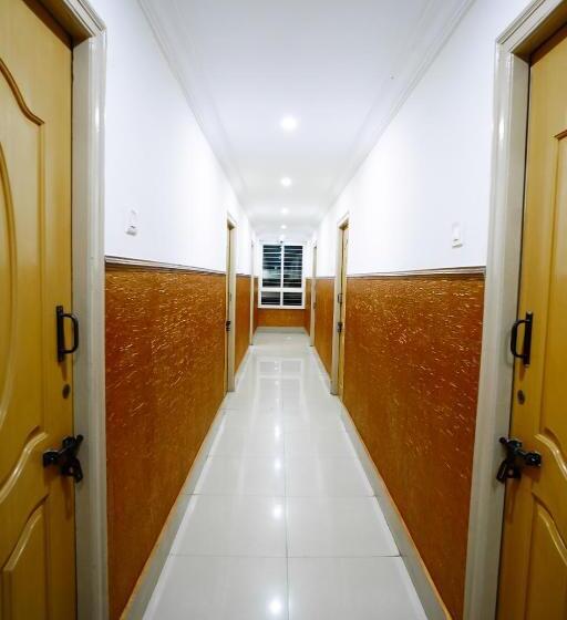 هتل Prakaash Residency