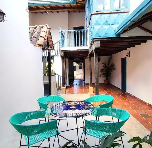 Majatalo Trip Monkey Girón