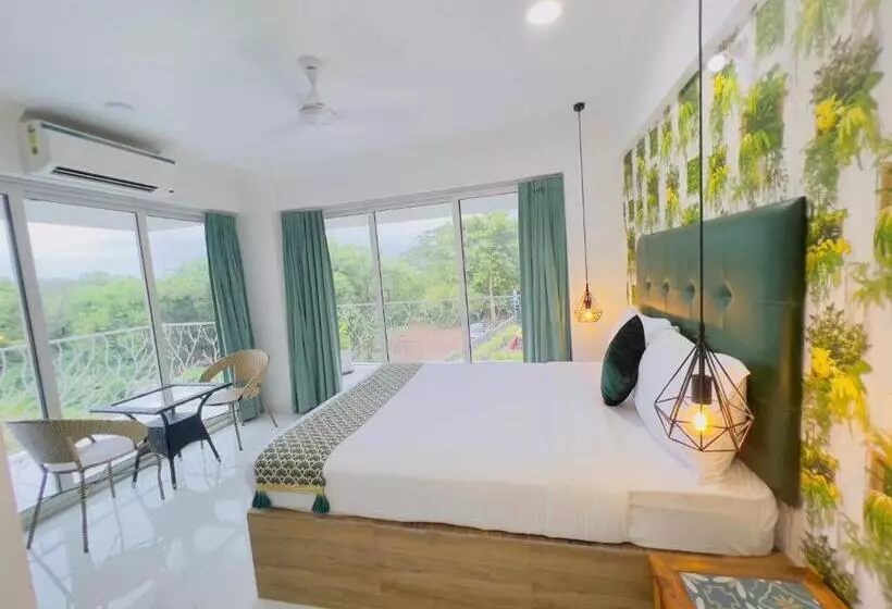 The Mayfield Resort, Vagator