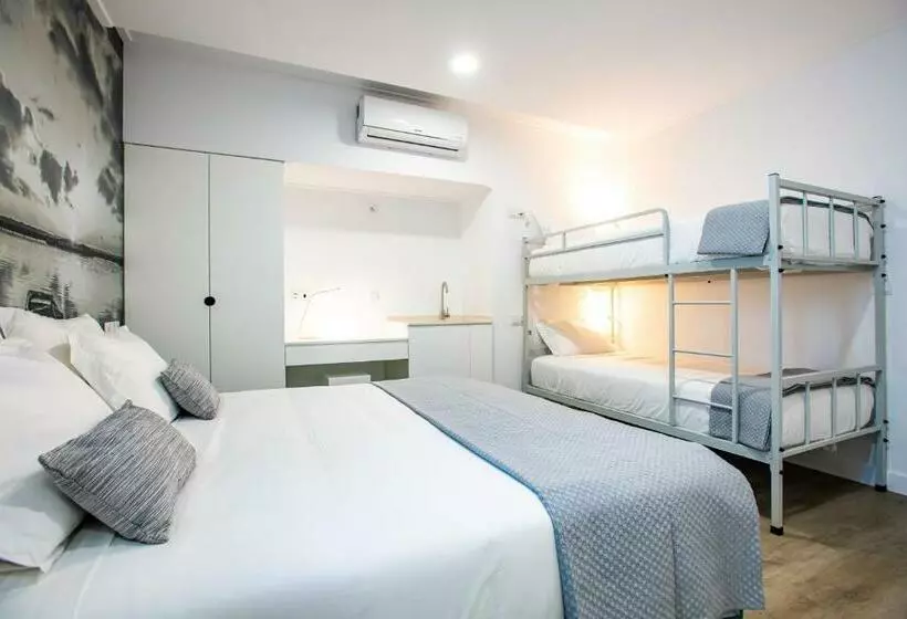 Retkeilymaja Lizbon South Bed