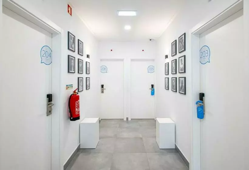 Retkeilymaja Lizbon South Bed