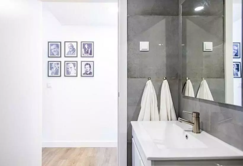 Retkeilymaja Lizbon South Bed