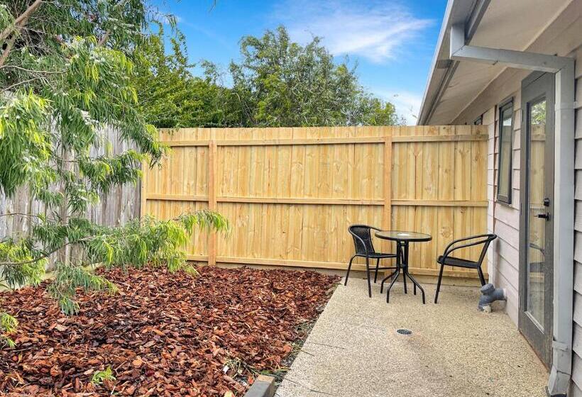 הוסטל Recharge In Waurn Ponds