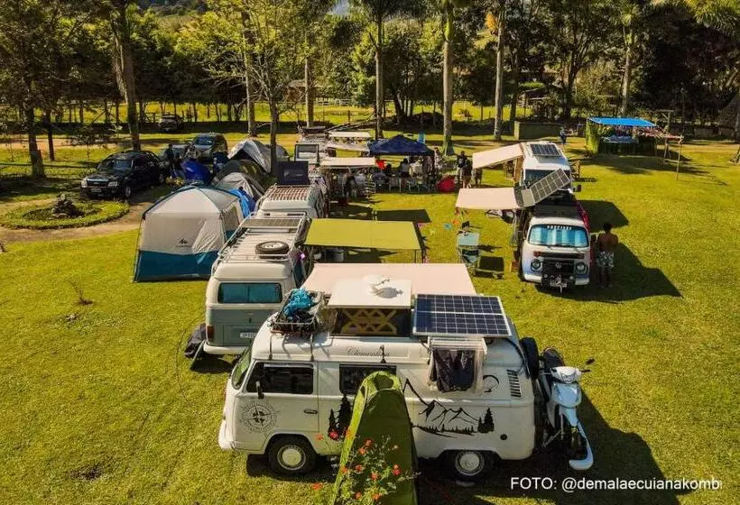 ユースホステル Villa Das Palmeiras Chalés & Camping