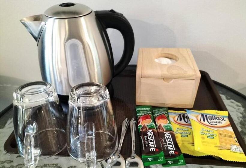 Baan Thanakul Residences