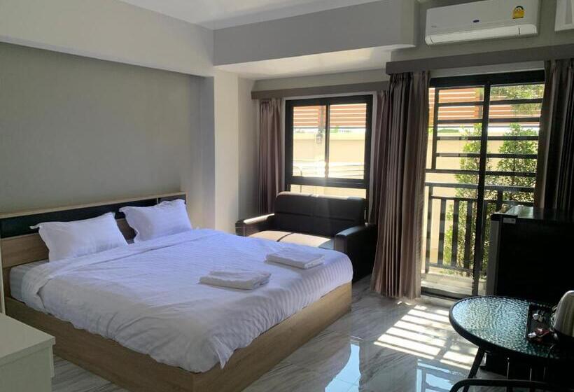 Baan Thanakul Residences