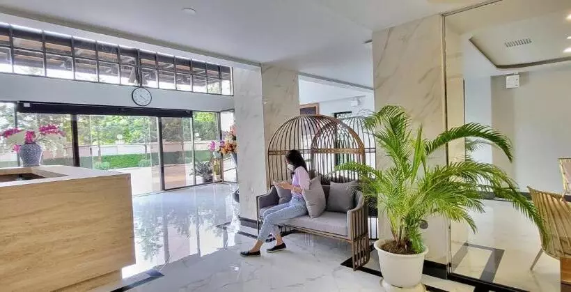 Baan Thanakul Residences