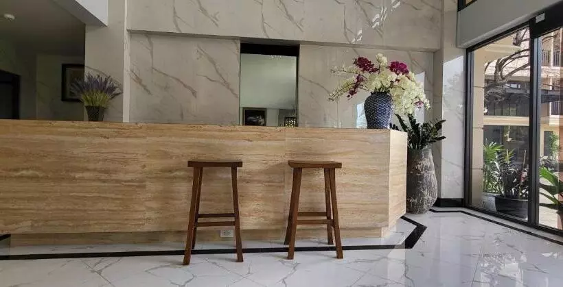 Baan Thanakul Residences