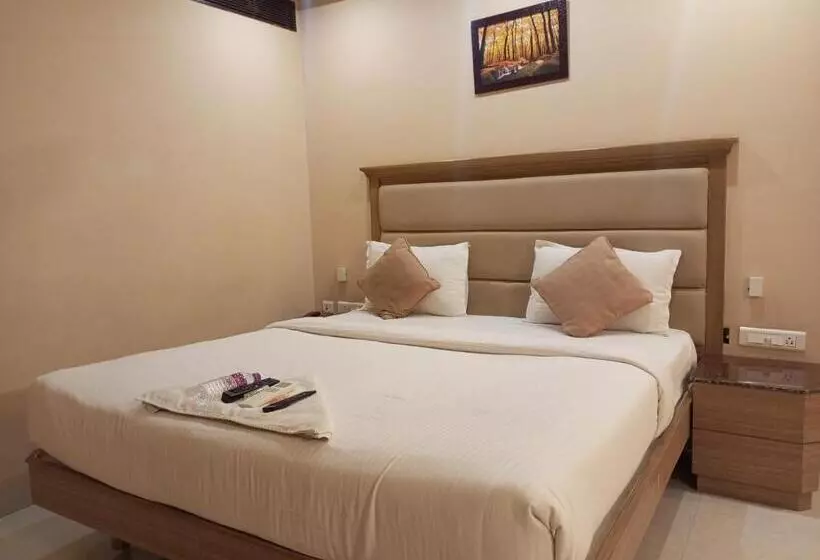 ホテル Bairav Grand Madurai