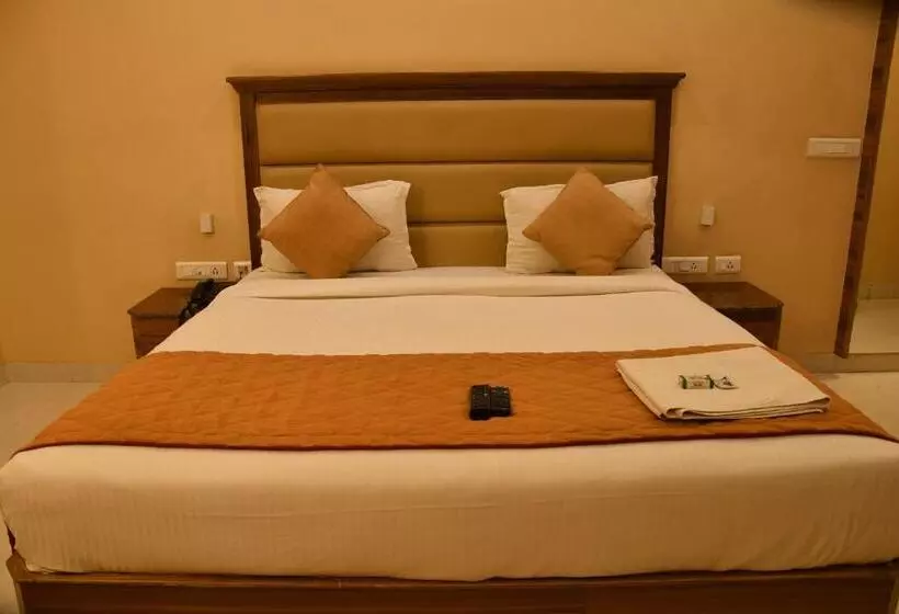 ホテル Bairav Grand Madurai