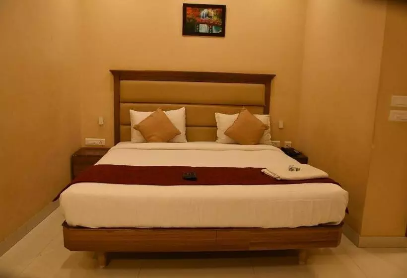 ホテル Bairav Grand Madurai