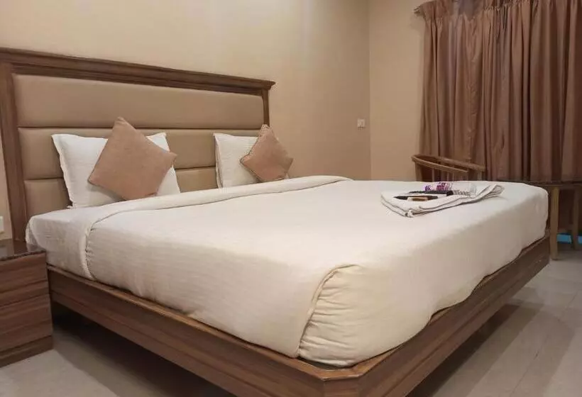 ホテル Bairav Grand Madurai