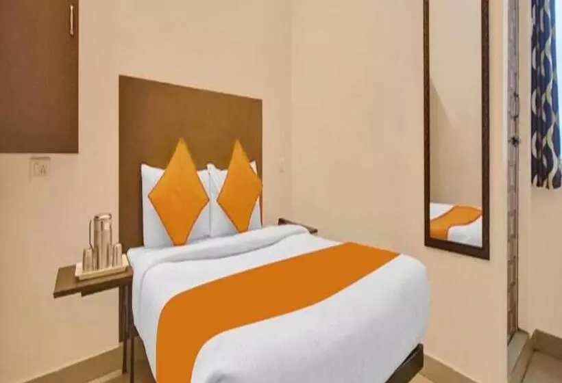 هتل Fabexpress Joel Inn   Nr St Thomas Mount Church & Grand Mall & Phoenix Marketcity Chennai