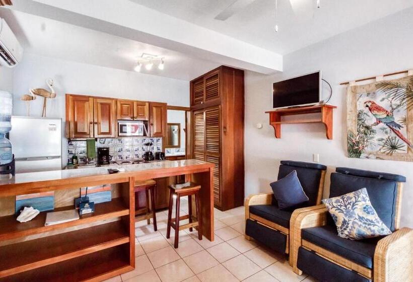 בית מלון כפרי Frangipani 8 At Caribe Island Gold Standard Certified