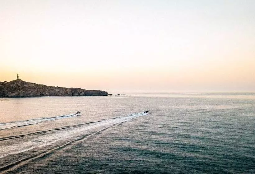 Hotelli Intense Boutik Hôtel