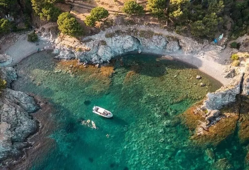 Hotelli Intense Boutik Hôtel