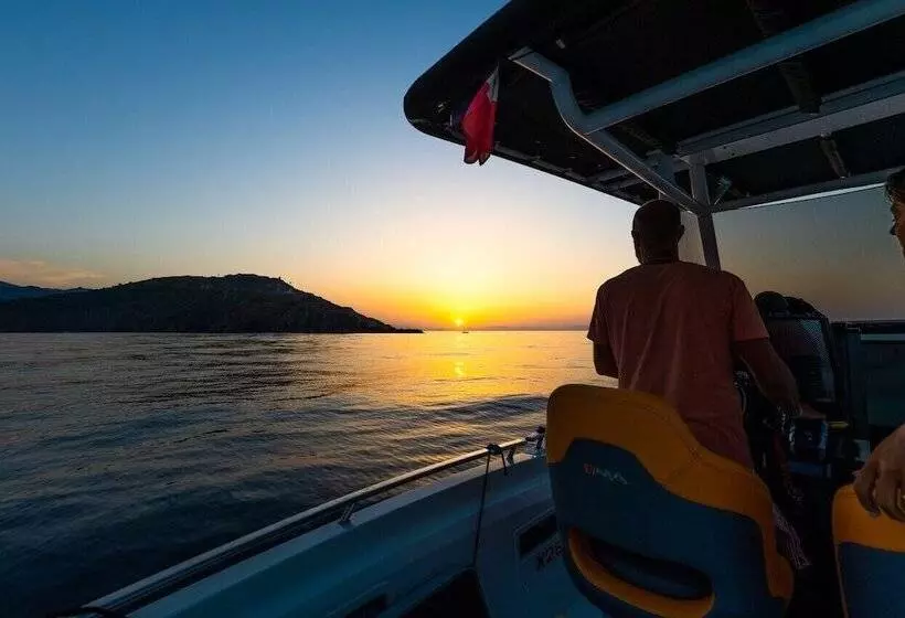 Hotelli Intense Boutik Hôtel