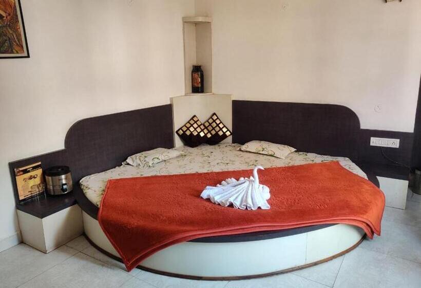 Jain Hotel,pachmarhi