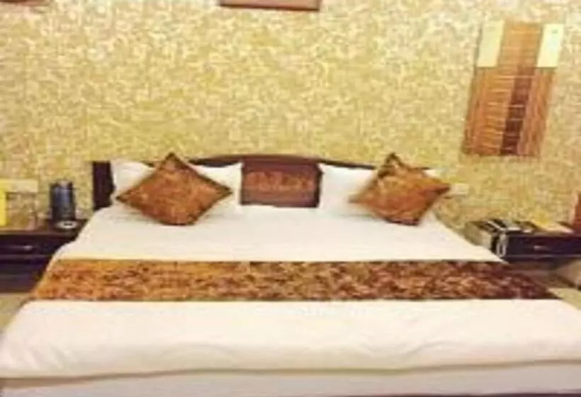 هتل M.a International, Amritsar