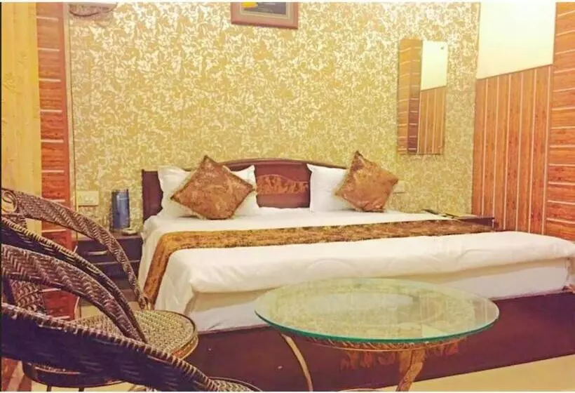 هتل M.a International, Amritsar