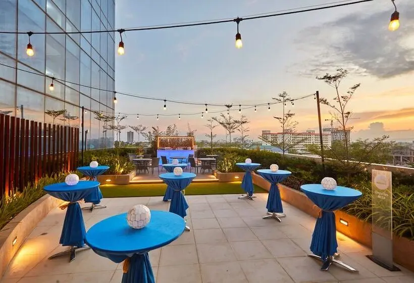 هتل Mercure Mactan Cebu