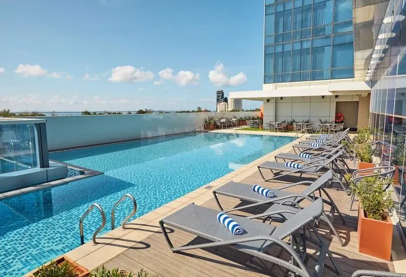 هتل Mercure Mactan Cebu