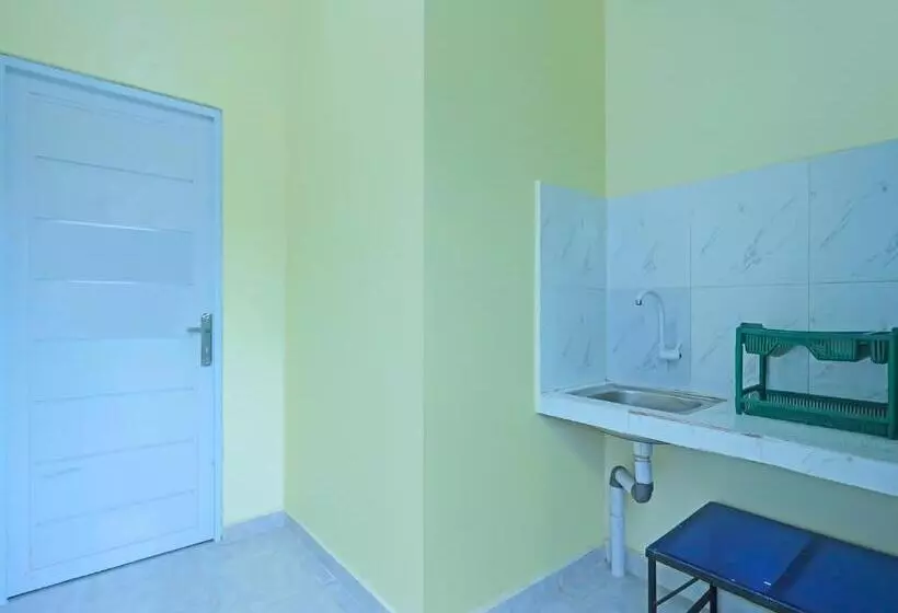 ホテル Oyo 91974 Alfisal Syariah