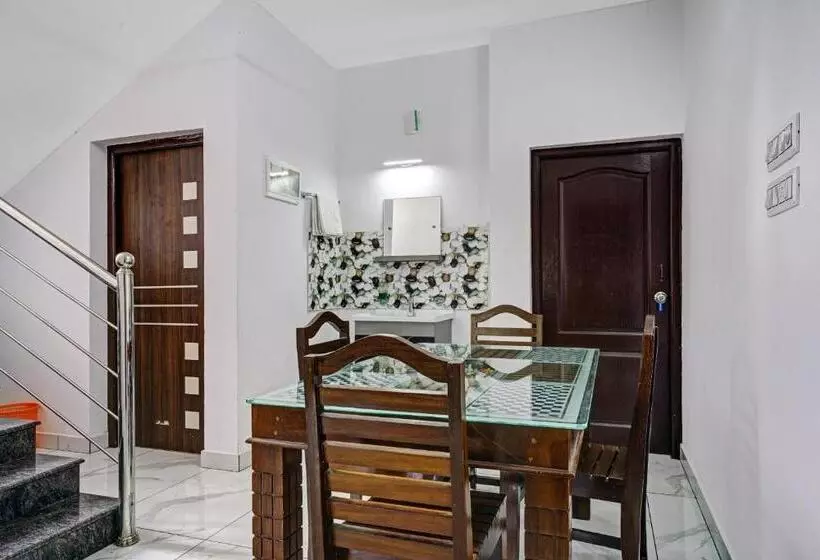 Hotelli Spot On 804461 Shalom Palace Residency