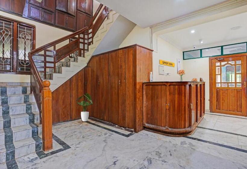 Hotel Spot On Greenland Residency