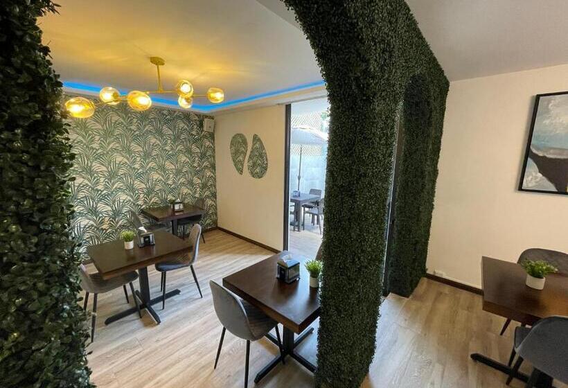 هتل Villas Santander