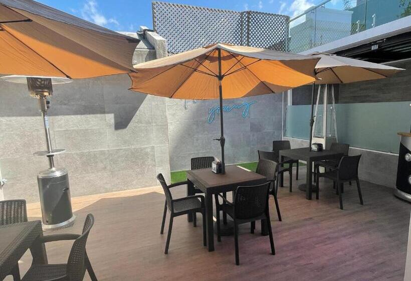 هتل Villas Santander