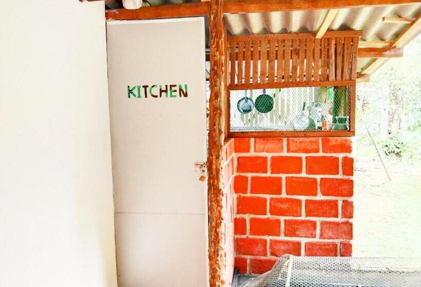 ペンション Hiriketiya Green Hill Home