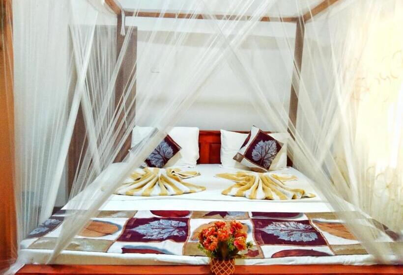 ペンション Hiriketiya Green Hill Home