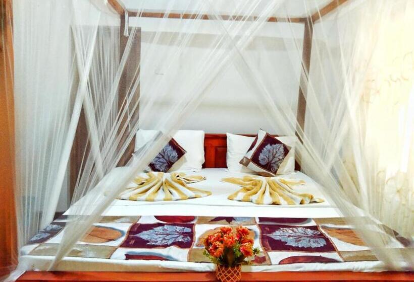 ペンション Hiriketiya Green Hill Home