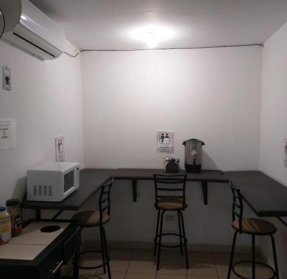 پانسیون Hostel Cuartos De Renta Nuevos Huasteca Potosina Wifi A/c