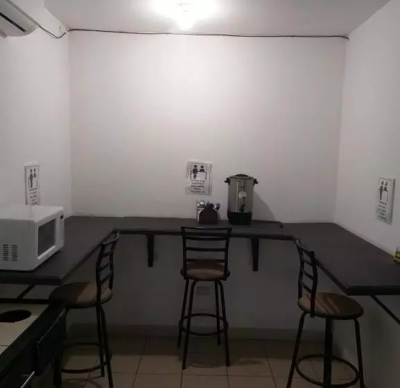 Majatalo Hostel Cuartos De Renta Nuevos Huasteca Potosina Wifi A/c