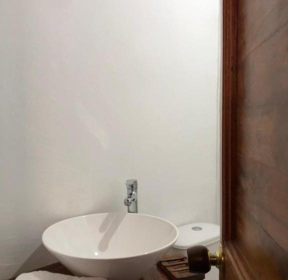 پانسیون Casa Palum Prívate Room Share Bathroom