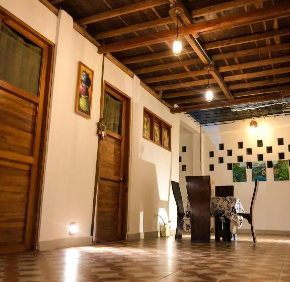 پانسیون Casa Palum Prívate Room Share Bathroom