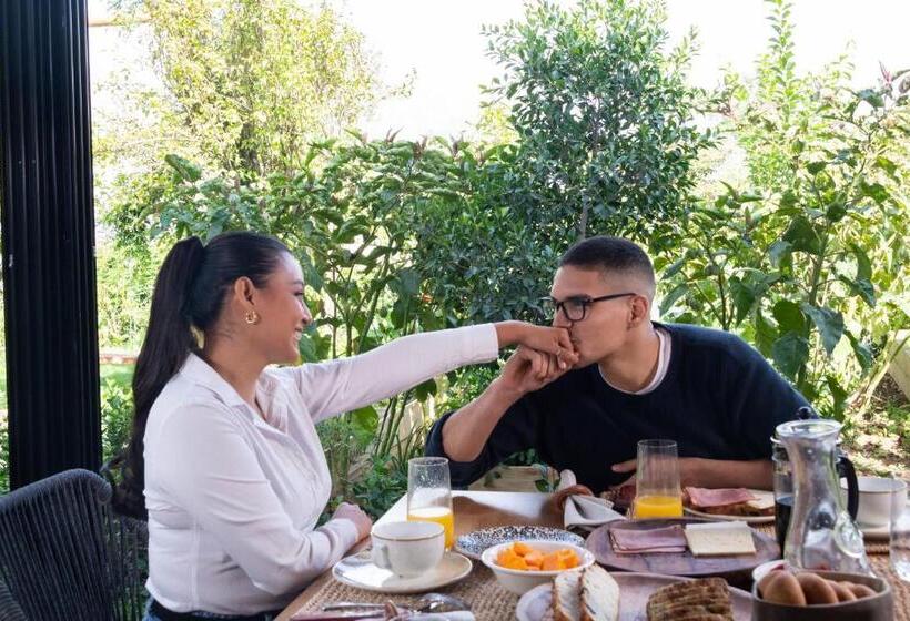 استراحتگاه Viscas Lodge