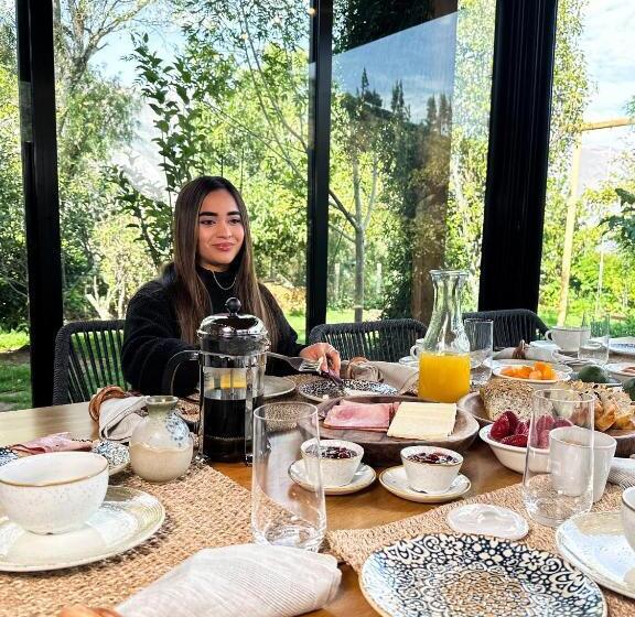 استراحتگاه Viscas Lodge