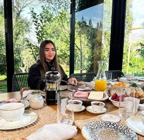 استراحتگاه Viscas Lodge