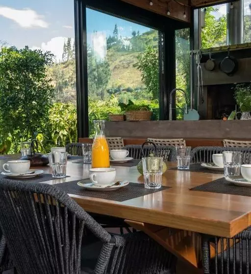 استراحتگاه Viscas Lodge