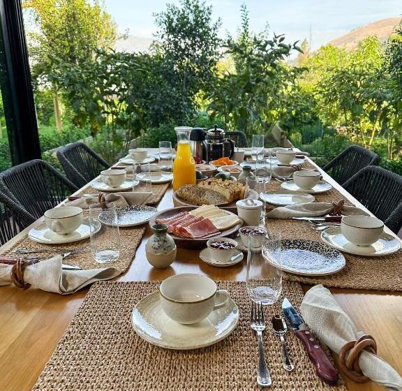 استراحتگاه Viscas Lodge