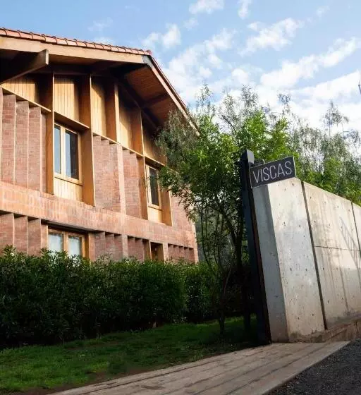 استراحتگاه Viscas Lodge