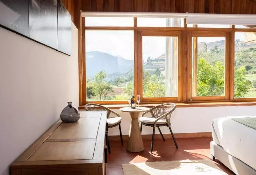 استراحتگاه Viscas Lodge