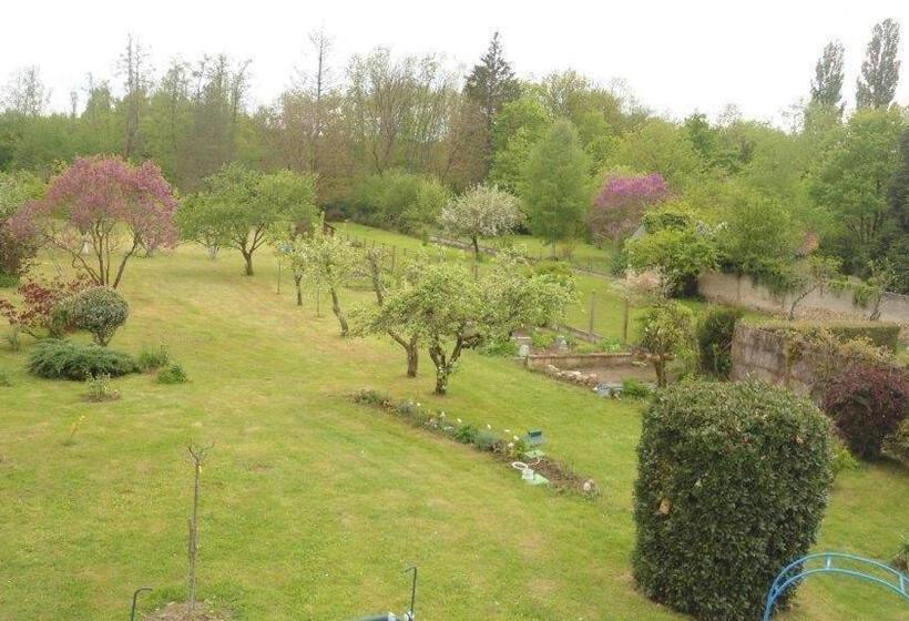 Bed and Breakfast La Maison Bleue