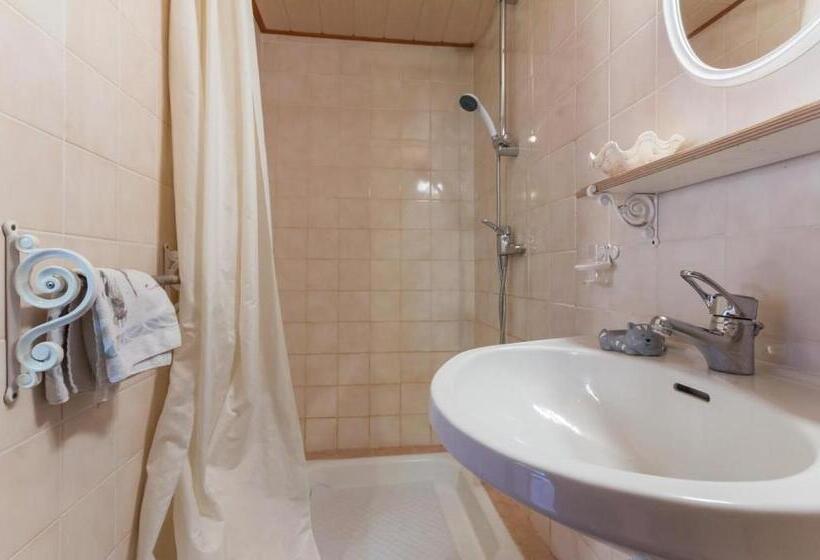 Bed and Breakfast La Maison Bleue