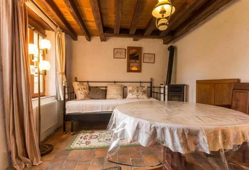 Aamiaismajoitus (B&B) La Maison Bleue